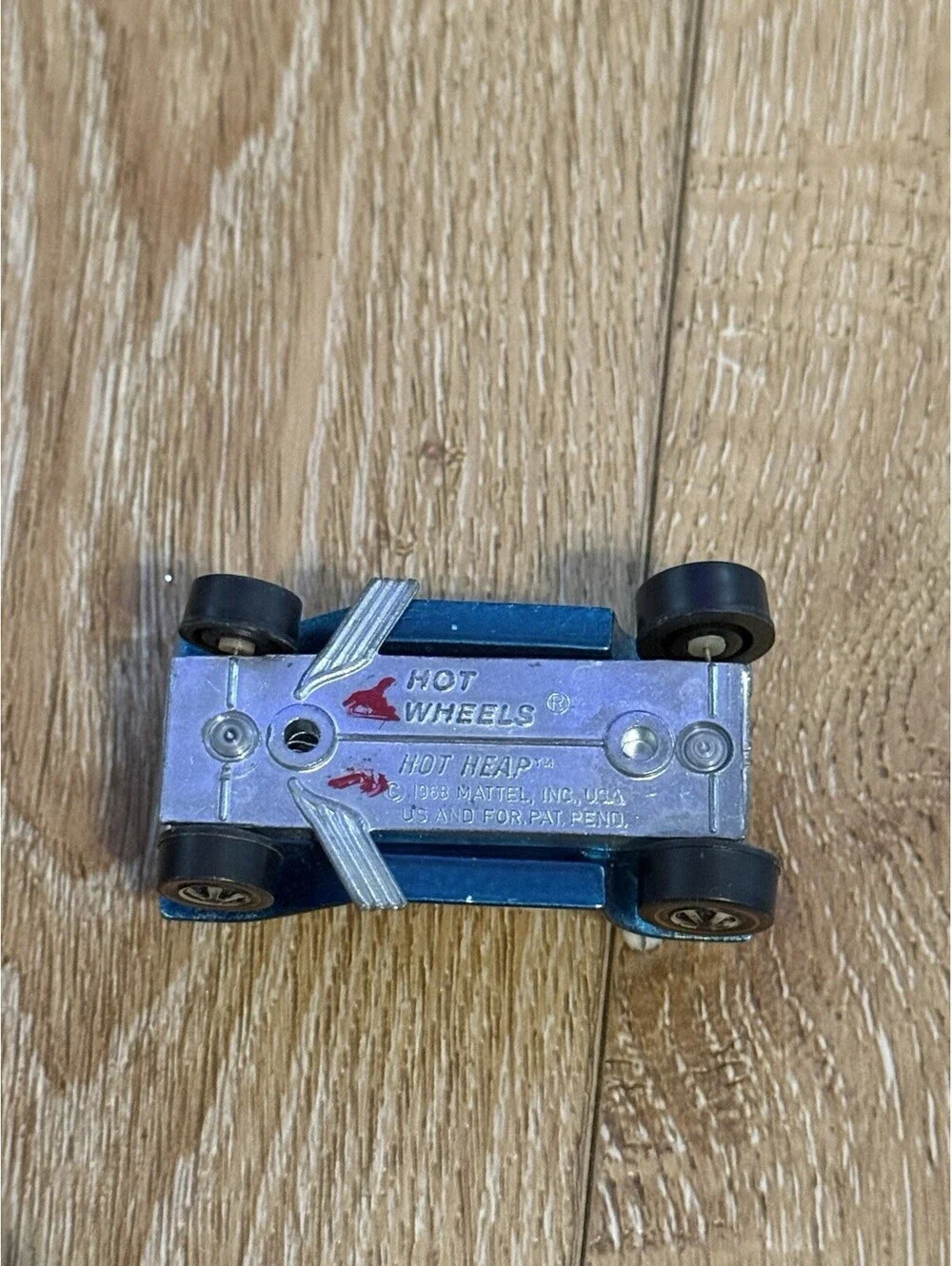 HOT WHEELS REDLINE ORIGINAL 1968 HOT HEAP AQUA BLUE & TAN INTERIOR